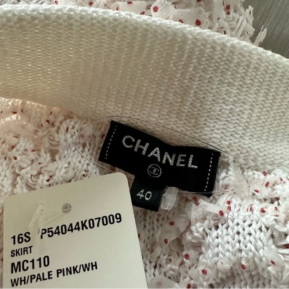 Chanel NWT Authentic Bloomingdale's Cream Skirt Sz 40 cream w red tiny dots - Picture 10 of 14